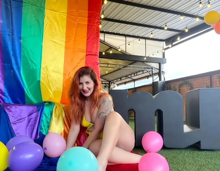 Live sex webcam photo for Nikkytaylord #6308902