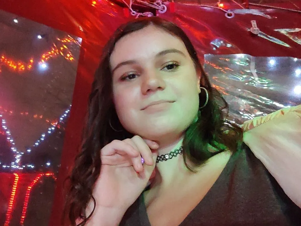 Live sex webcam photo for DixieFlower #5472194