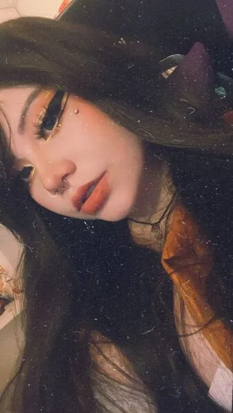 Live sex webcam photo for AdaClaire #5897356