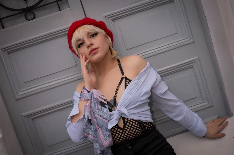 Live sex webcam photo for zoecastillo #6167300