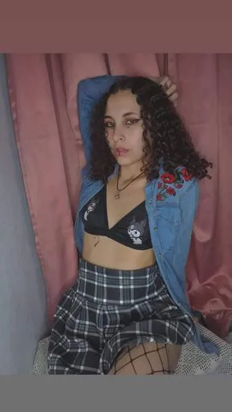 Live sex webcam photo for LenneVal #5593691