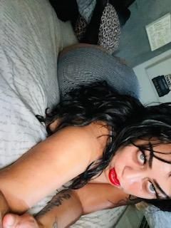 Live sex webcam photo for AntoinetteX0X0 #5567788