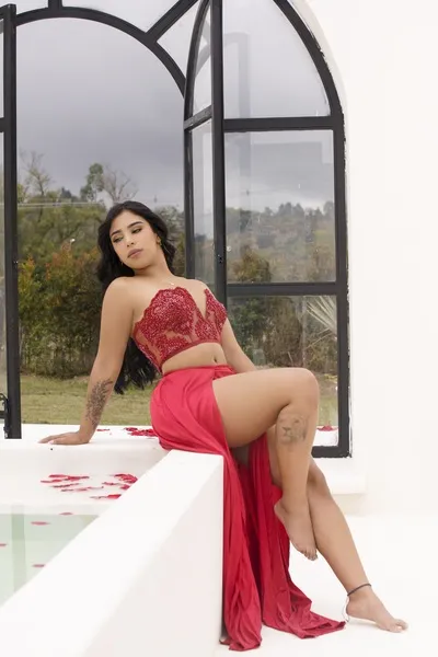 Live sex webcam photo for AvaDanggelo #6190007