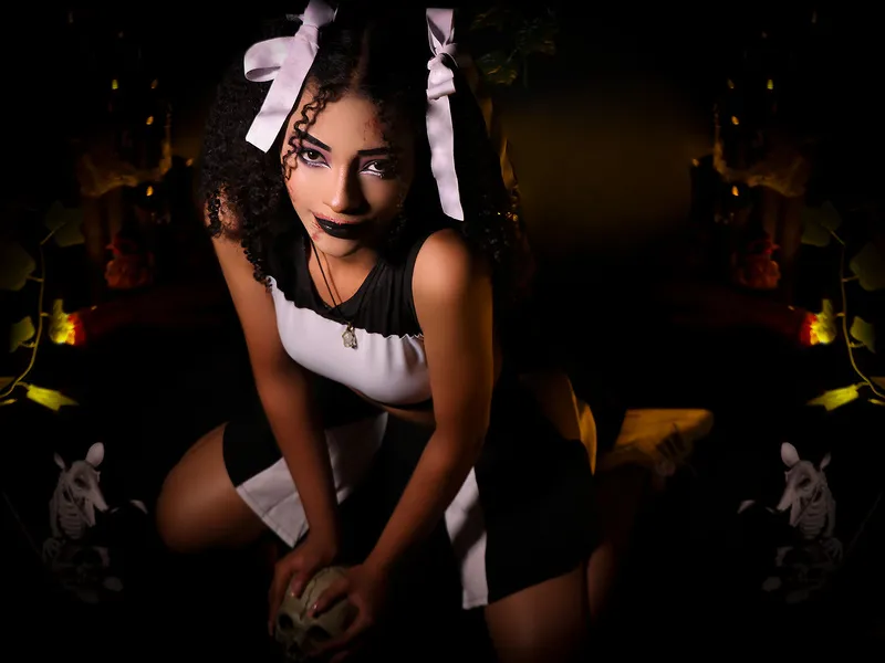 Live sex webcam photo for MaiaMuller #5650198