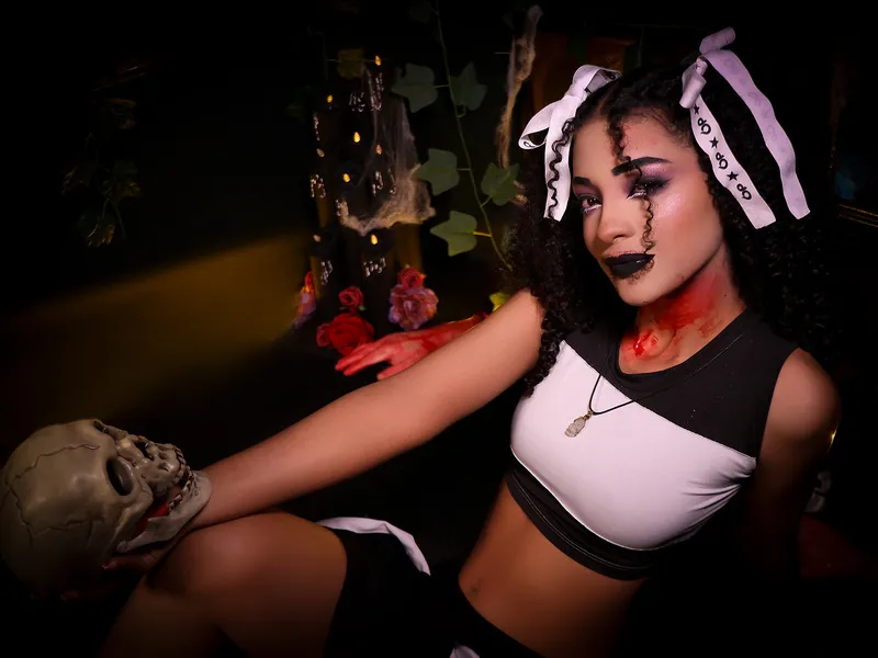 Live sex webcam photo for MaiaMuller #5650199