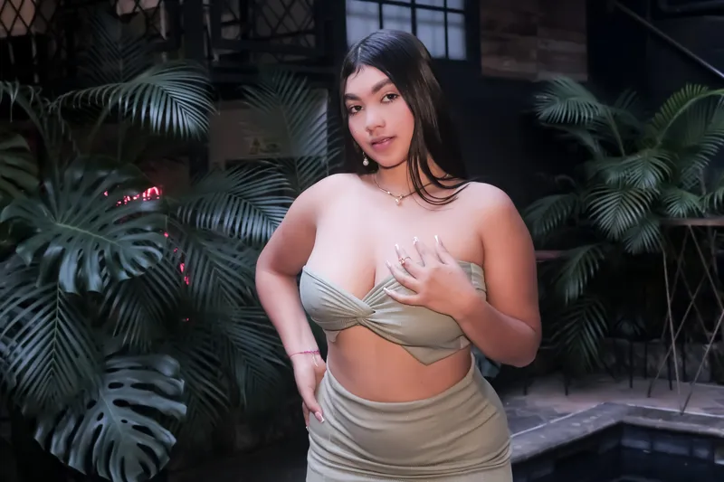 Live sex webcam photo for CloeRous #6873823