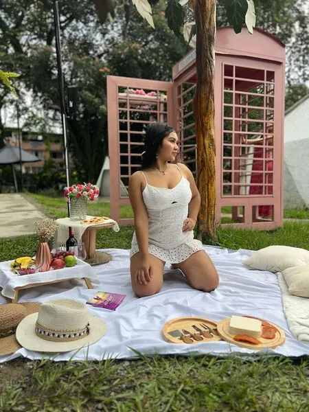 Live sex webcam photo for CloeRous #6957465