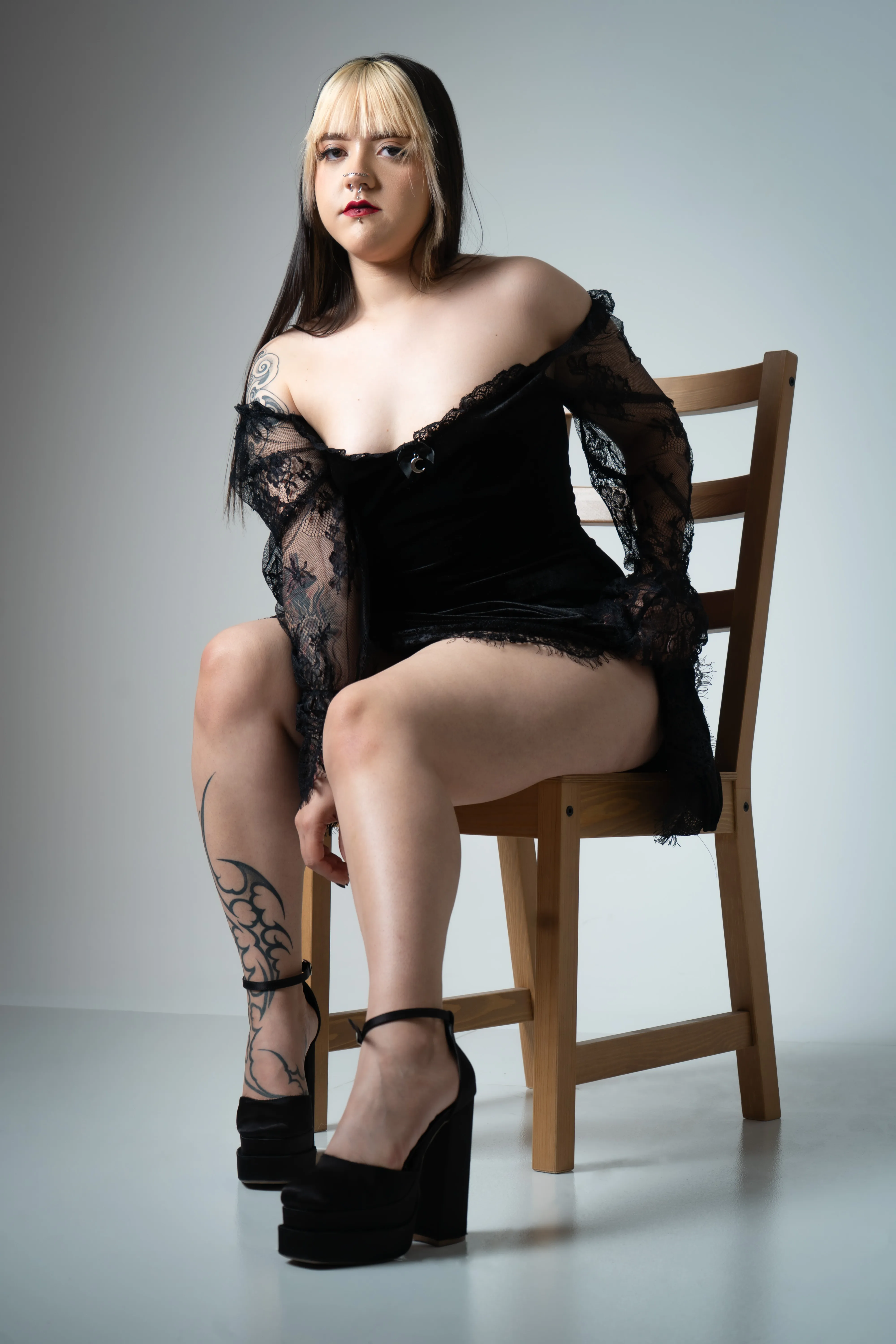 Live sex webcam photo for CharlotteMeyers #7783059