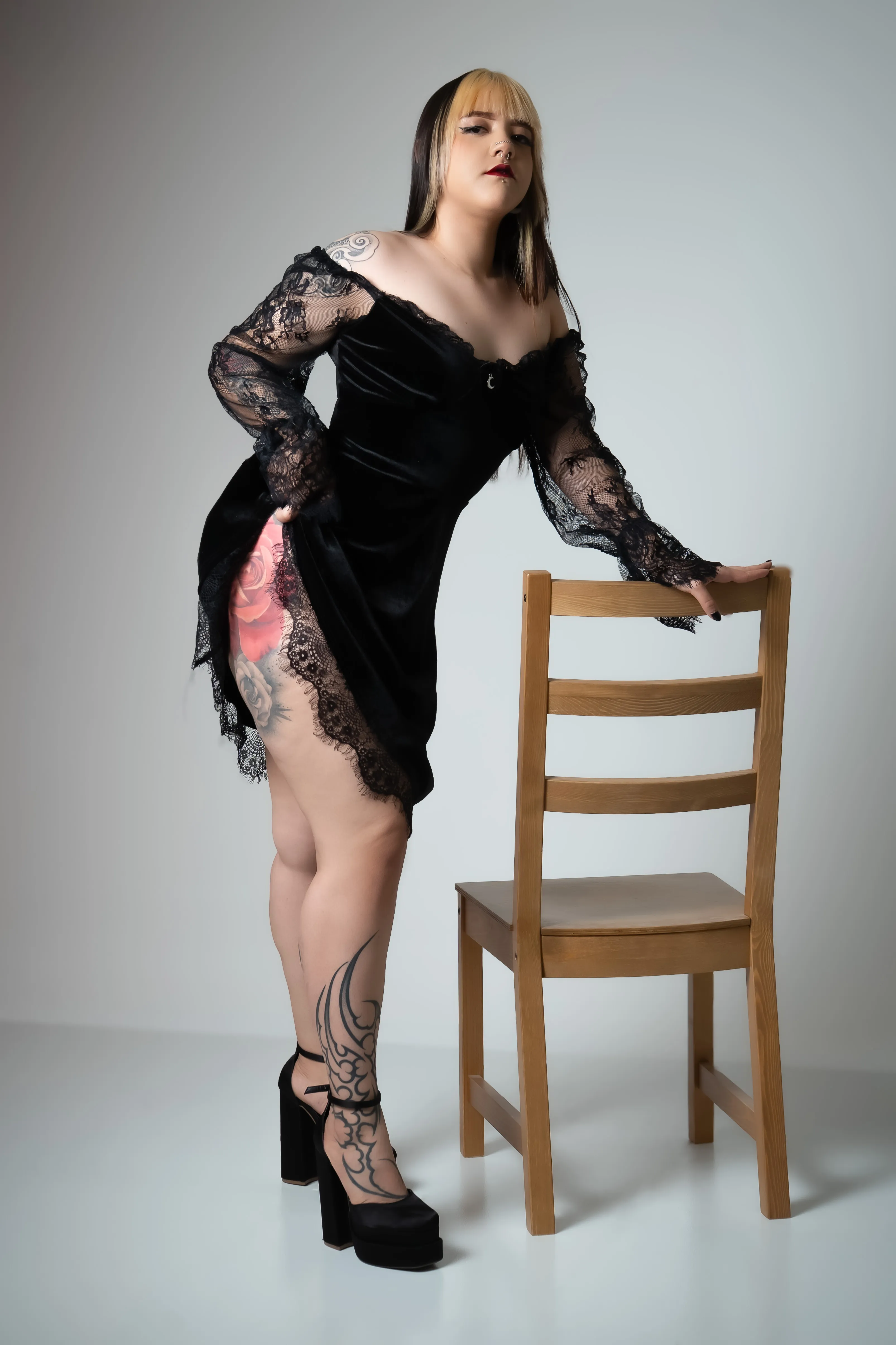 Live sex webcam photo for CharlotteMeyers #7783056