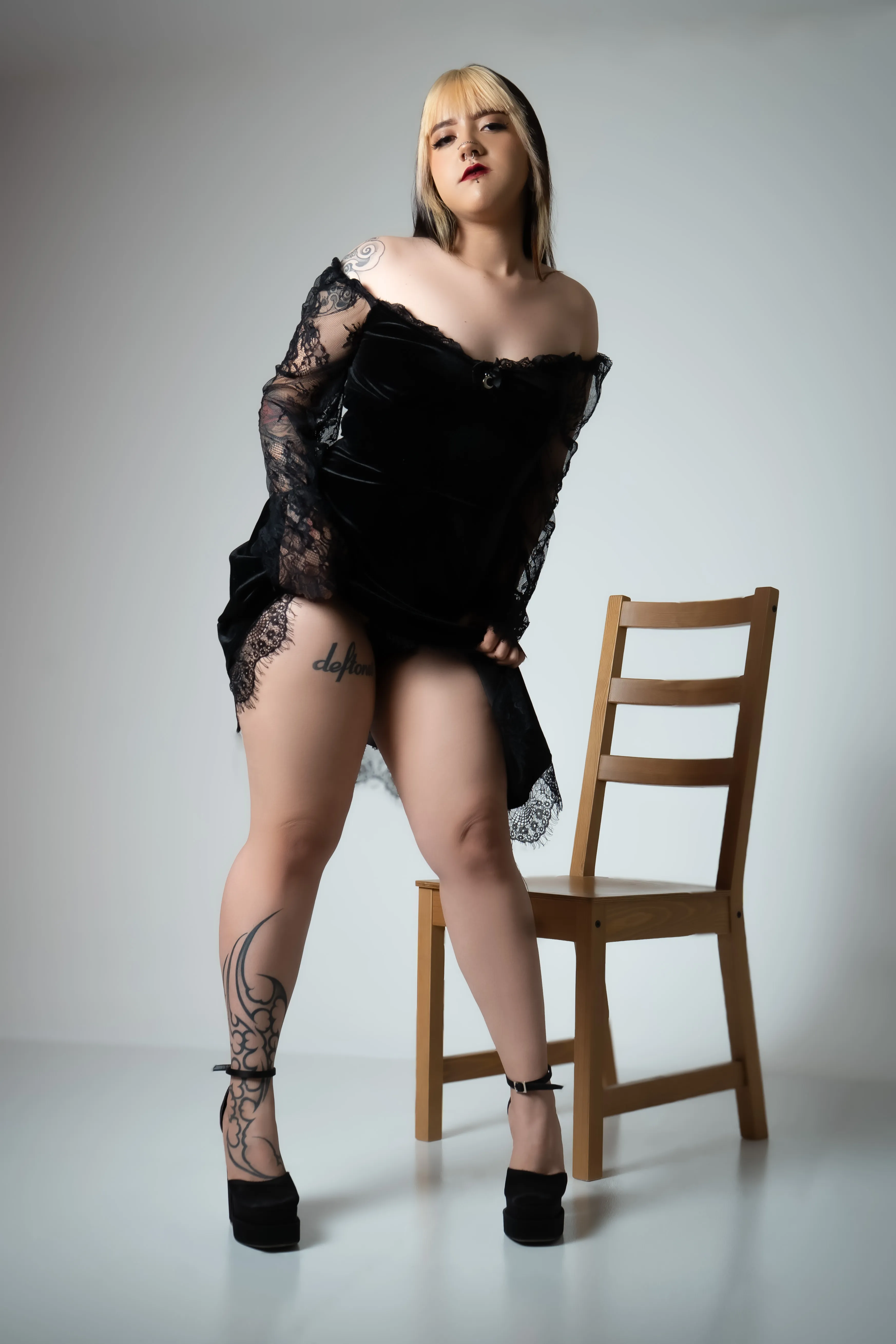 Live sex webcam photo for CharlotteMeyers #7783057