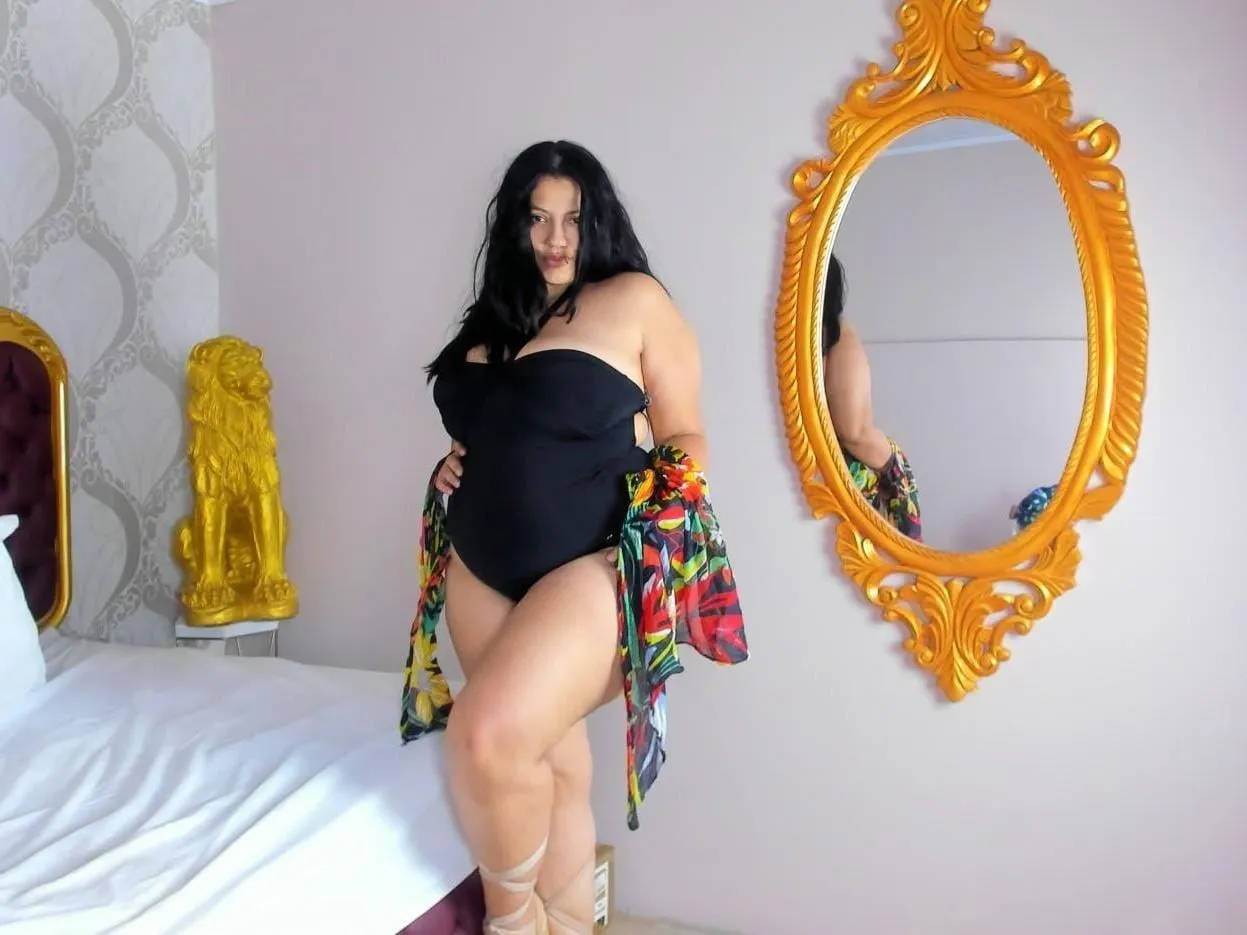 Live sex webcam photo for AvrilRizzox #5477663