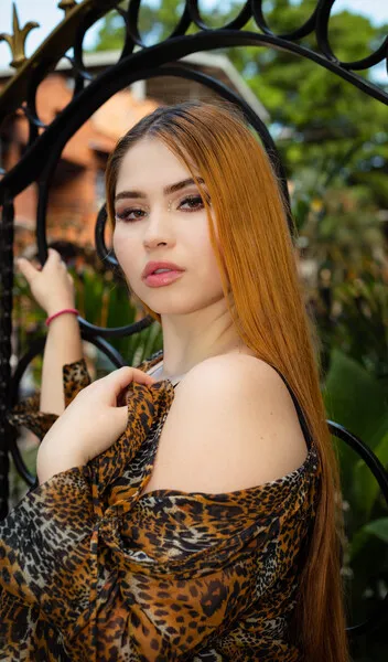 Live sex webcam photo for MeridaKatz #5583919