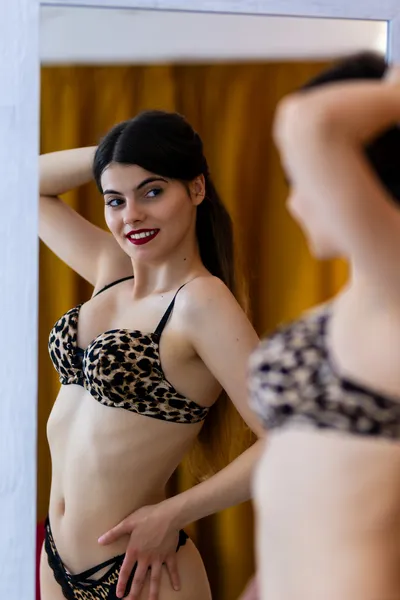 Live sex webcam photo for RoseKat #5485248