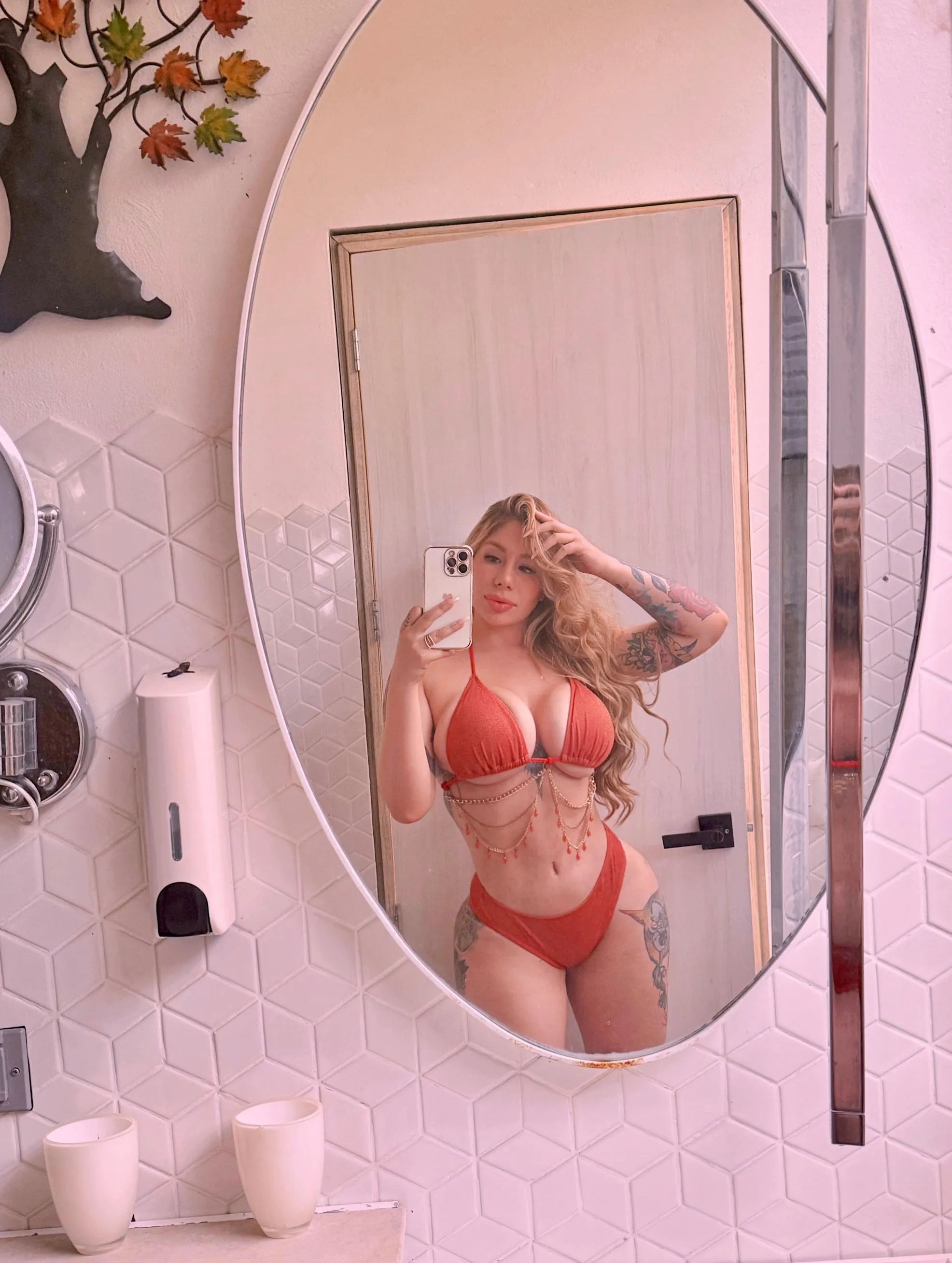 Live sex webcam photo for LorenFerrer #7294153
