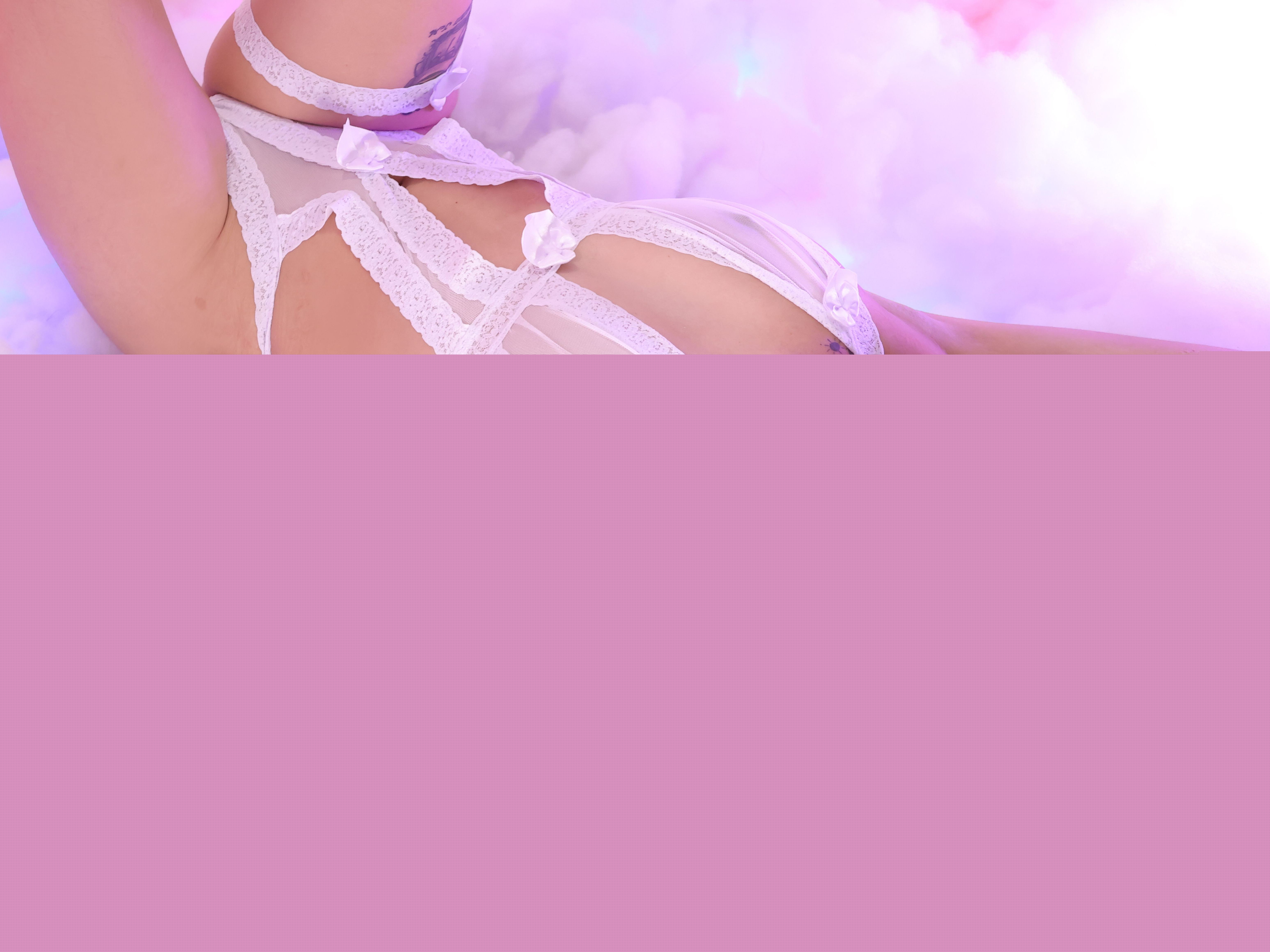 Live sex webcam photo for JeannieBradley #5549478