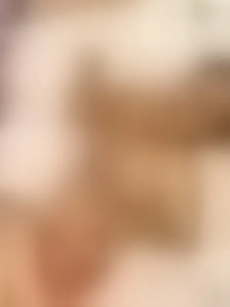 Live sex webcam photo for AlizVaughan #5490967