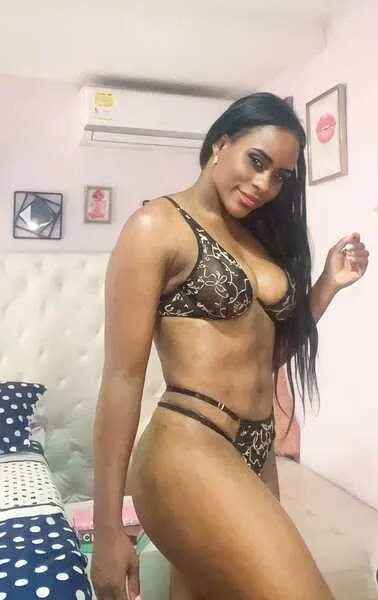 Live sex webcam photo for KamillaFowler #5598150