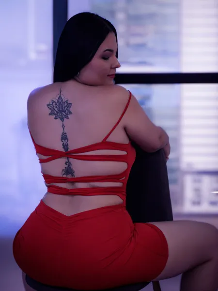 Live sex webcam photo for SeleneHass #5713883