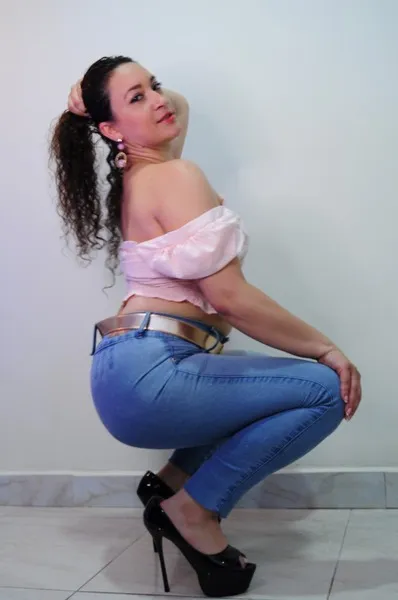 Live sex webcam photo for JessiRoses #6020685