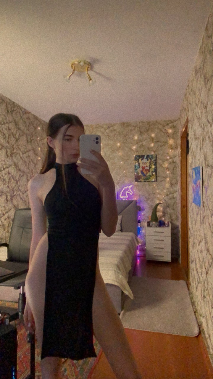 Live sex webcam photo for SweetFlower69 #7141507