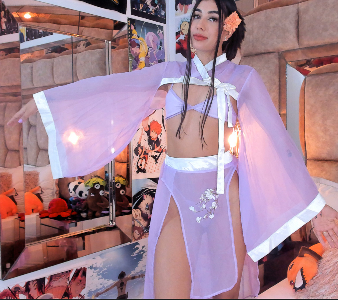 Live sex webcam photo for adelinejhoness #7207863