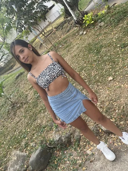 Live sex webcam photo for KhloeJhonsonn #5535780