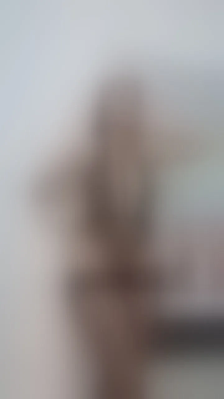 Live sex webcam photo for LizMonrou #8588627