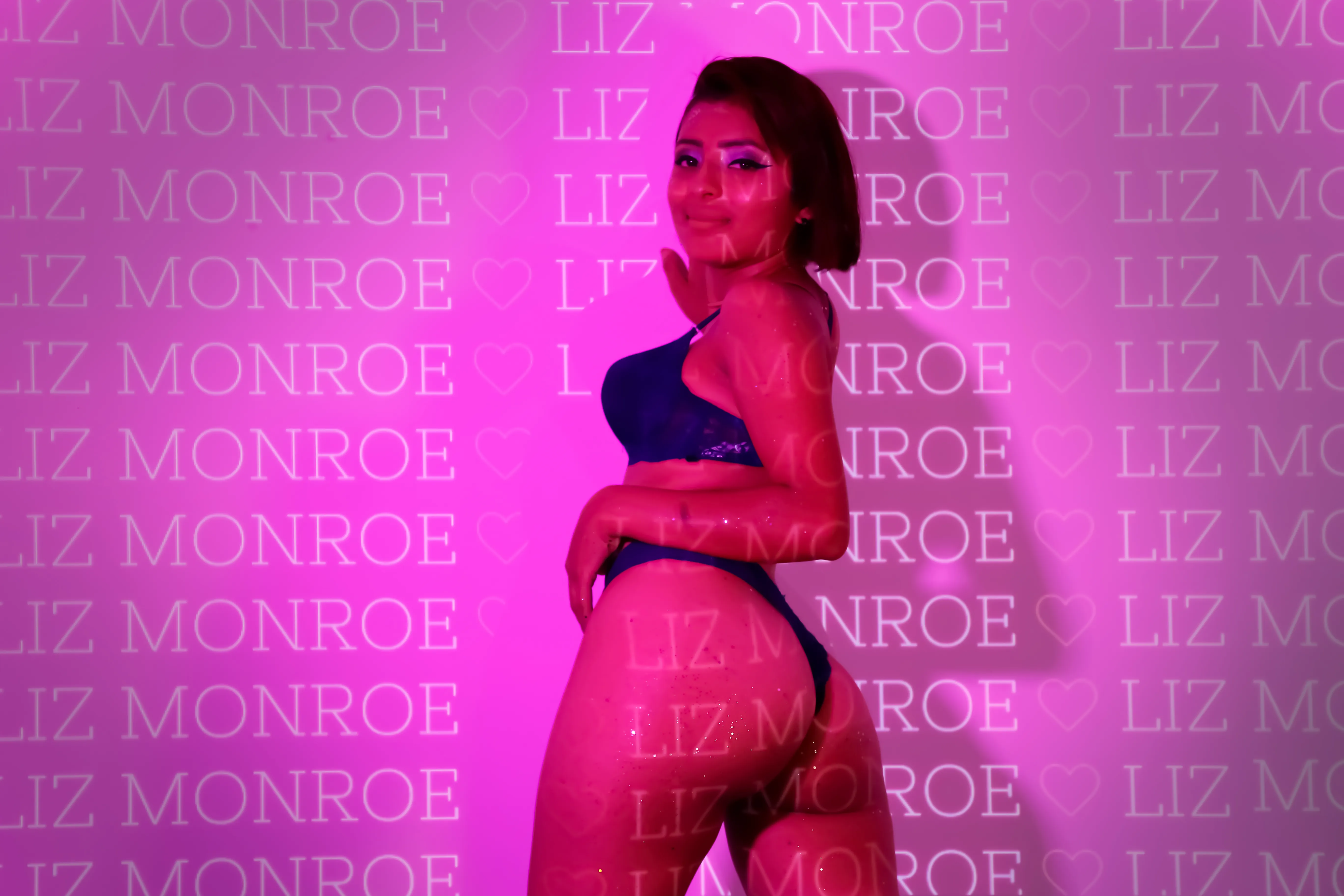 Live sex webcam photo for LizMonrou #7842588