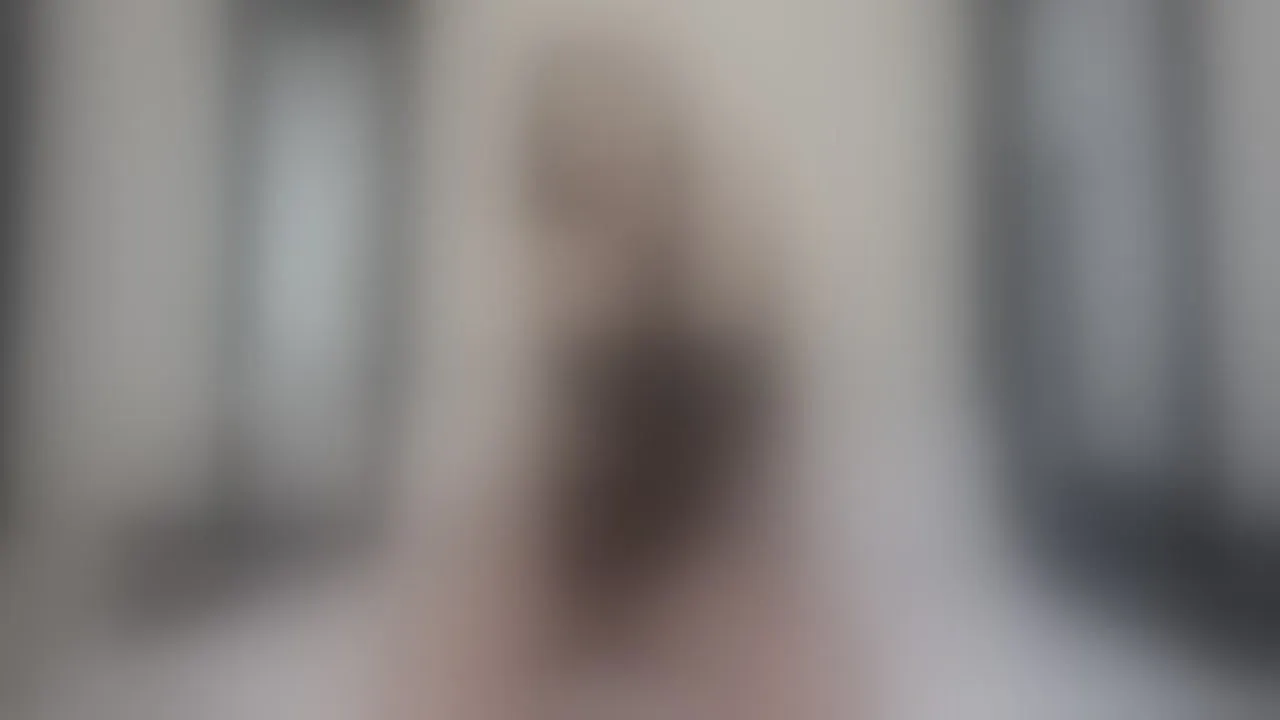 Live sex webcam photo for LizMonrou #8590089