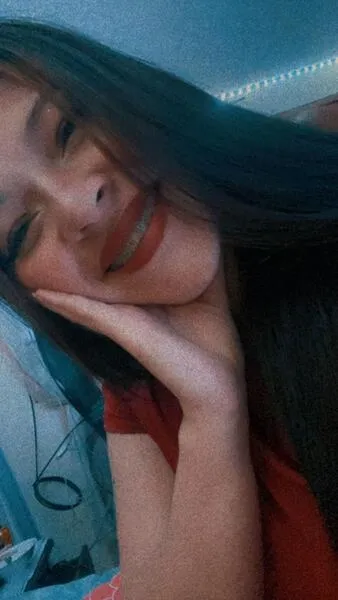 Live sex webcam photo for AliceRossy #5750036