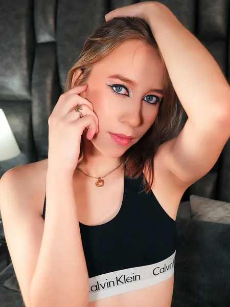 Live sex webcam photo for LexieRoss #5580684