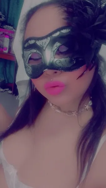 Live sex webcam photo for SharonSquirt #5702765