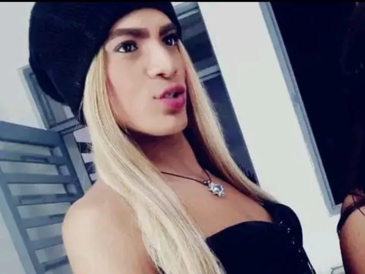 Live sex webcam photo for ShaylethQueen #5625857