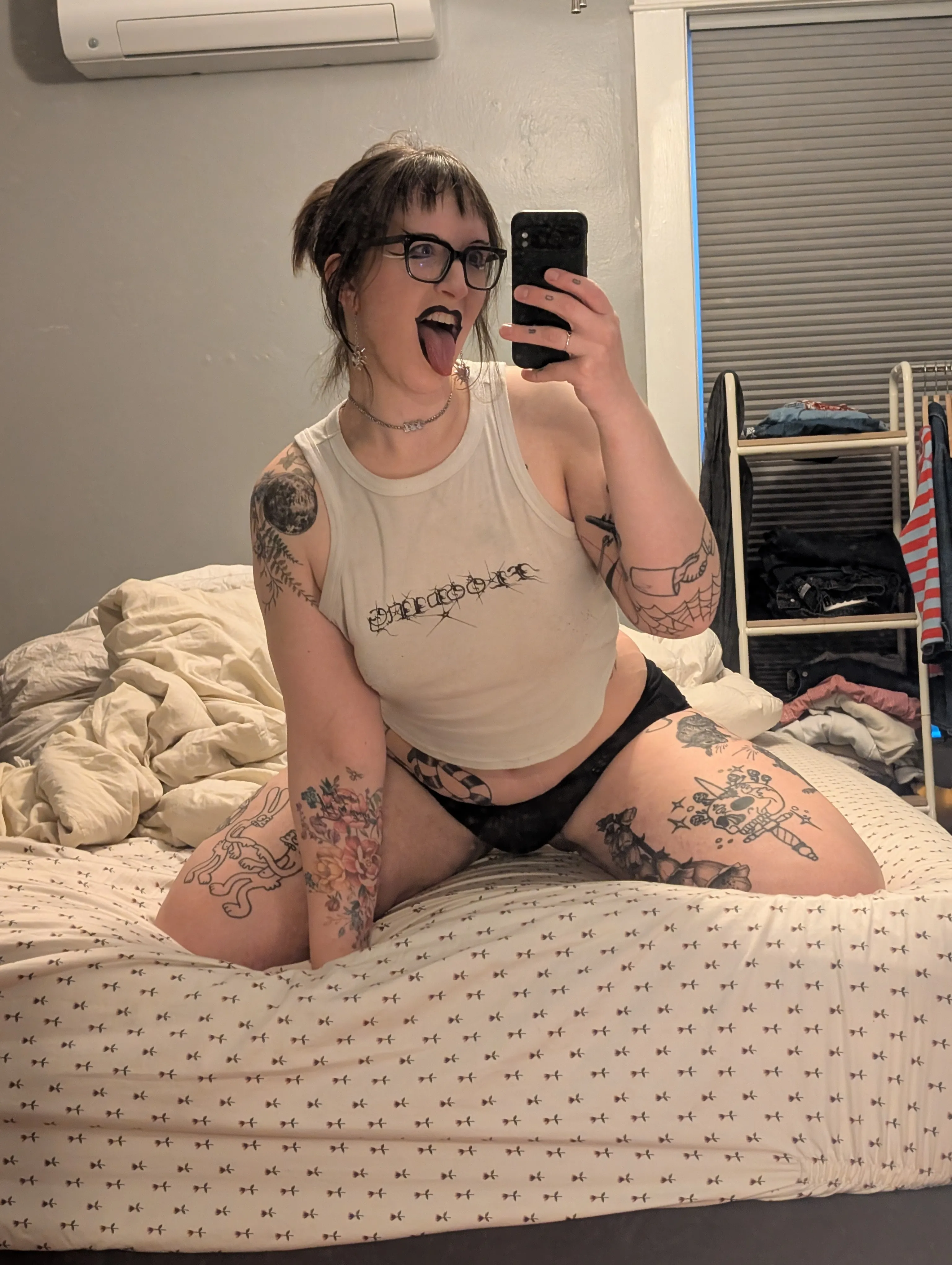 Live sex webcam photo for SummerofAutumn23 #8364491