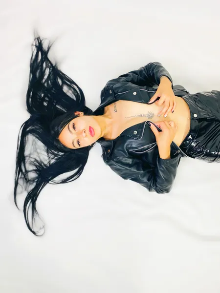 Live sex webcam photo for LiaGreyy #5618743