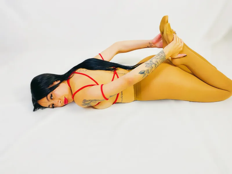 Live sex webcam photo for LiaGreyy #5618772