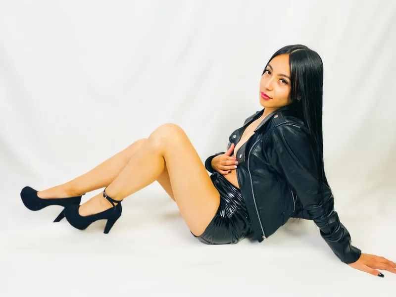 Live sex webcam photo for LiaGreyy #5618745