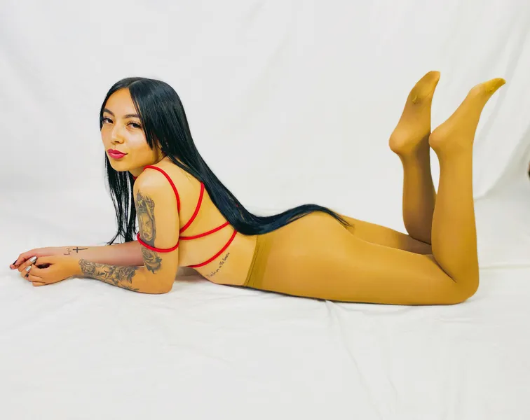 Live sex webcam photo for LiaGreyy #5618773