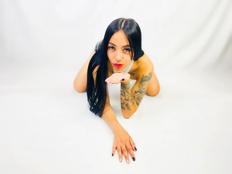 Live sex webcam photo for LiaGreyy #5618740