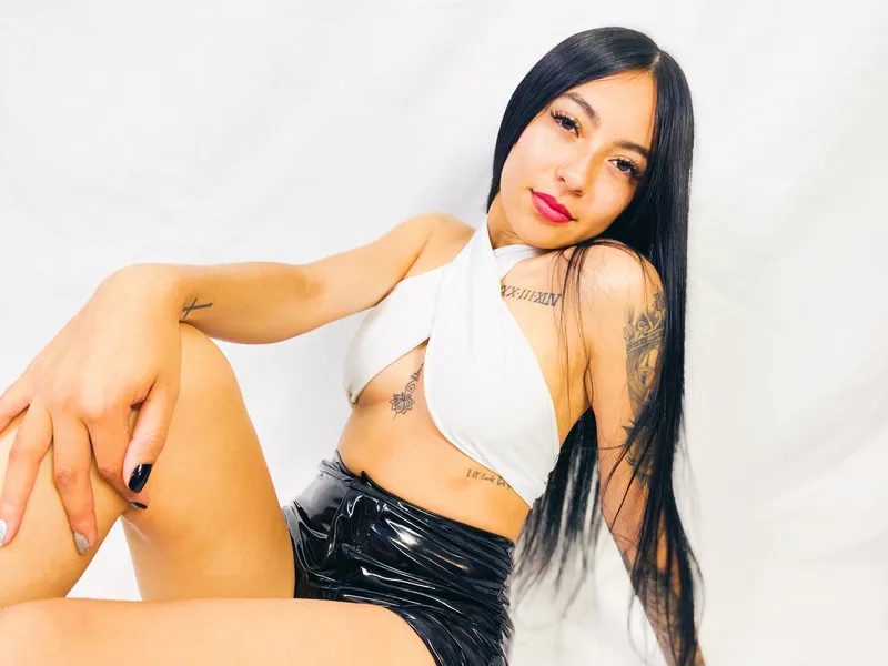 Live sex webcam photo for LiaGreyy #5618731