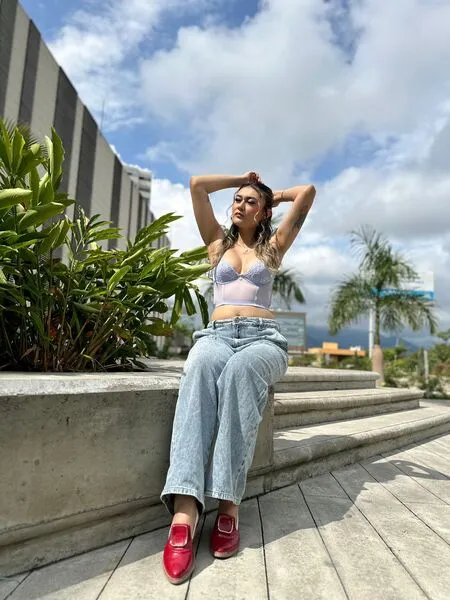 Live sex webcam photo for VictoriaLennox #7404766