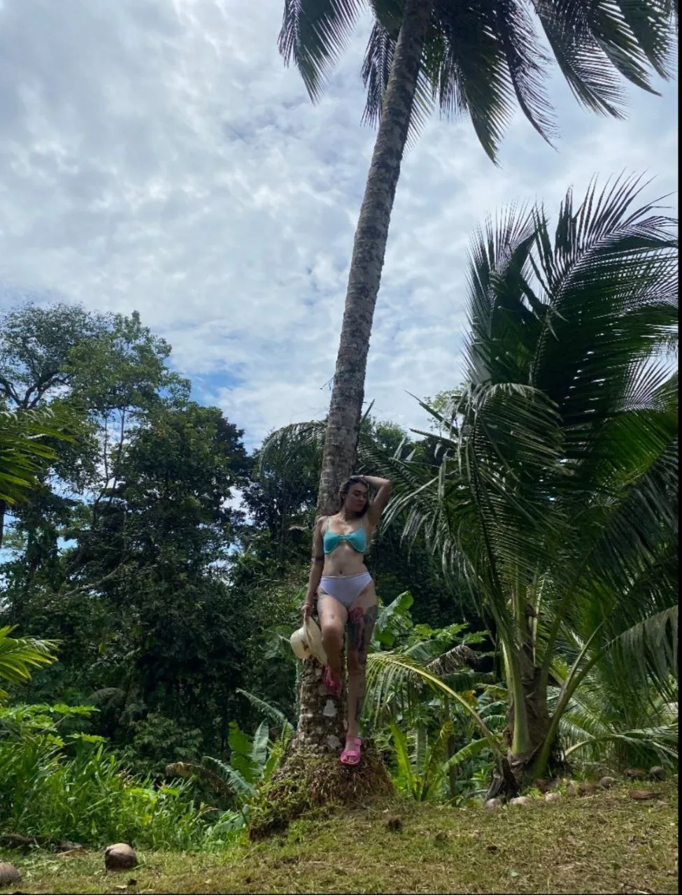 Live sex webcam photo for VictoriaLennox #7404724