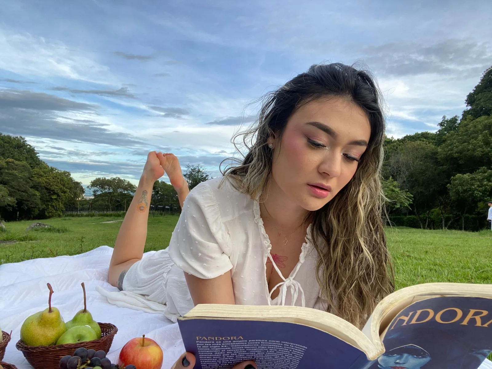 Live sex webcam photo for VictoriaLennox #7404890