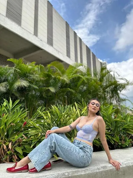 Live sex webcam photo for VictoriaLennox #7404763