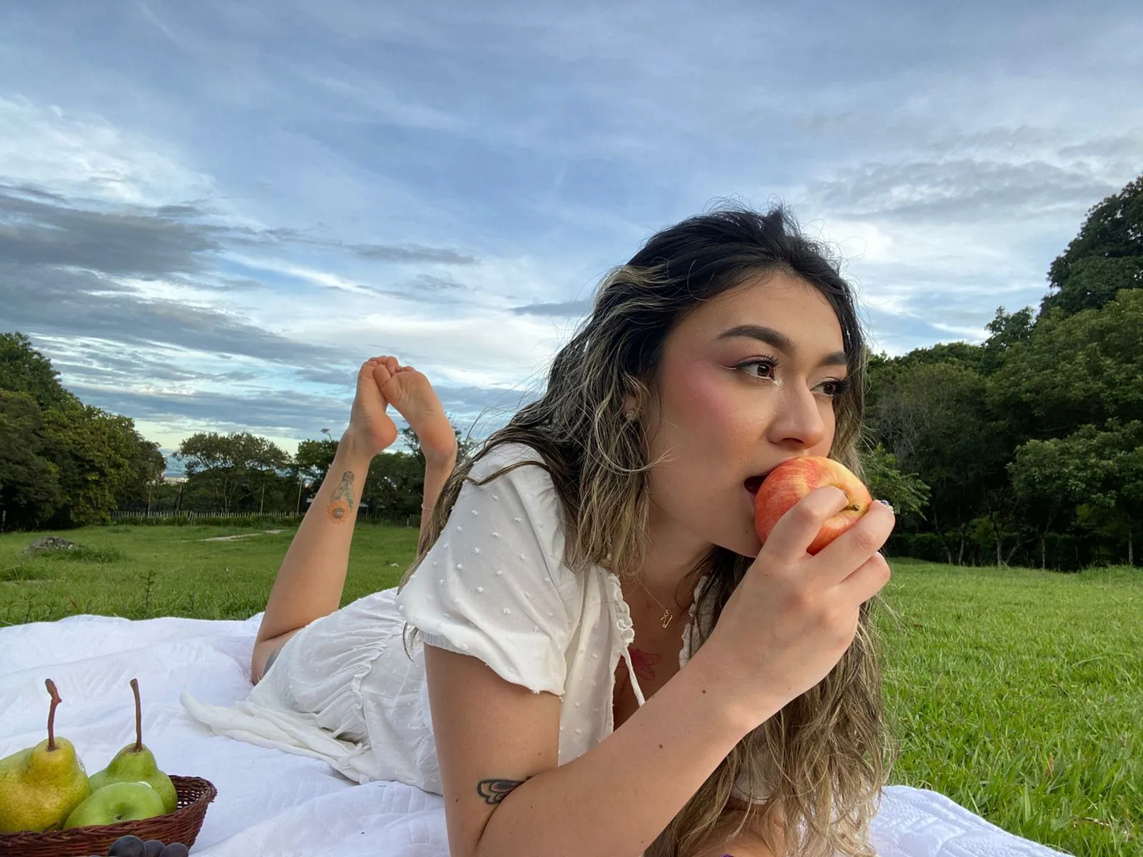 Live sex webcam photo for VictoriaLennox #7404889