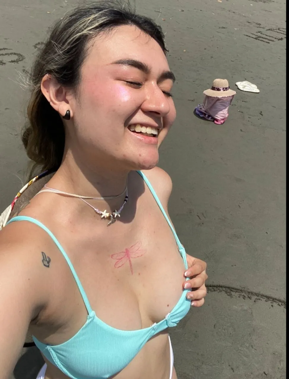 Live sex webcam photo for VictoriaLennox #7404716