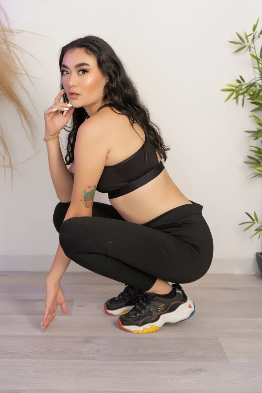 Live sex webcam photo for VictoriaLennox #7404594