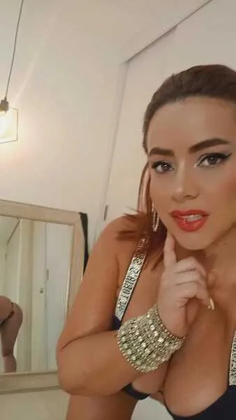 Live sex webcam photo for SofiBelluci #5545857