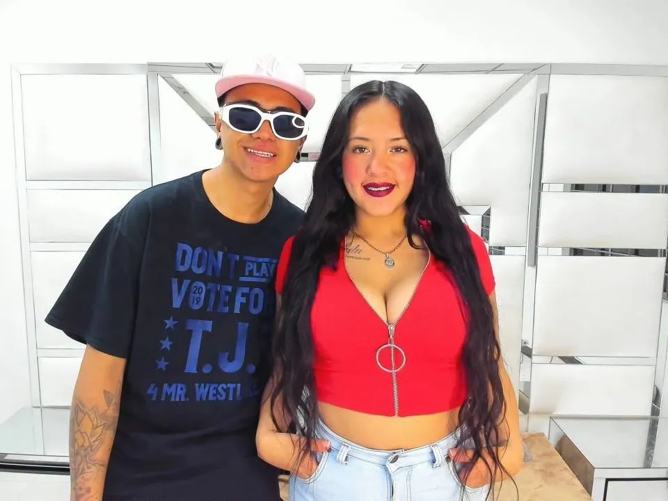 Live sex webcam photo for LaurenAndCarl #5549479