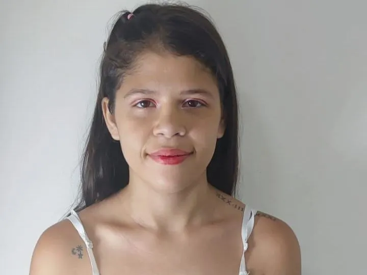 Live sex webcam photo for latiinbaby21 #5545300